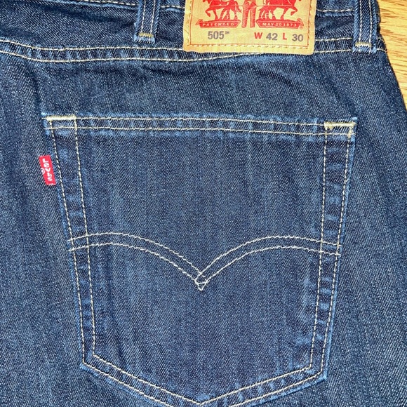 Levi’s 505 Regular Fit Straight Denim Jeans Mens Size 42x30 Dark Wash EUC - Picture 10 of 16